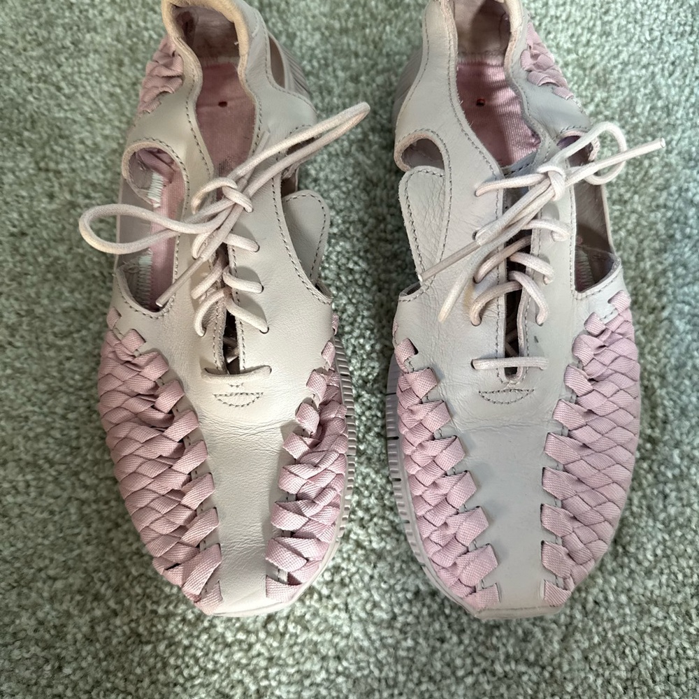 Nike inneva woven pink sneakers